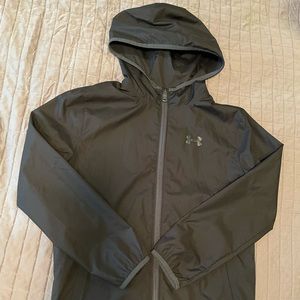 Kids Under Armour Youth Medium light weight rain jacket and sackpack